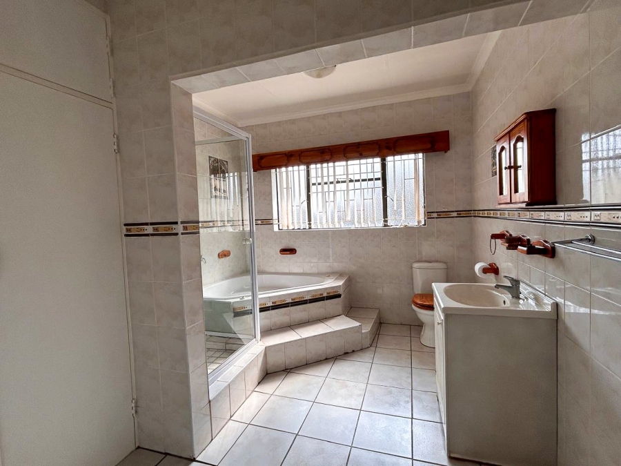 4 Bedroom Property for Sale in Parys Free State